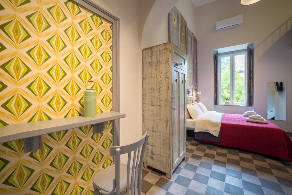 Bed and Breakfast The Foria House By House In Neapel Zimmer foto