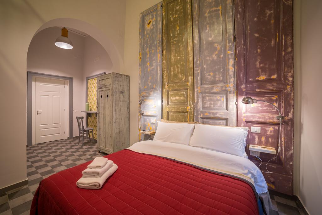 Bed and Breakfast The Foria House By House In Neapel Zimmer foto