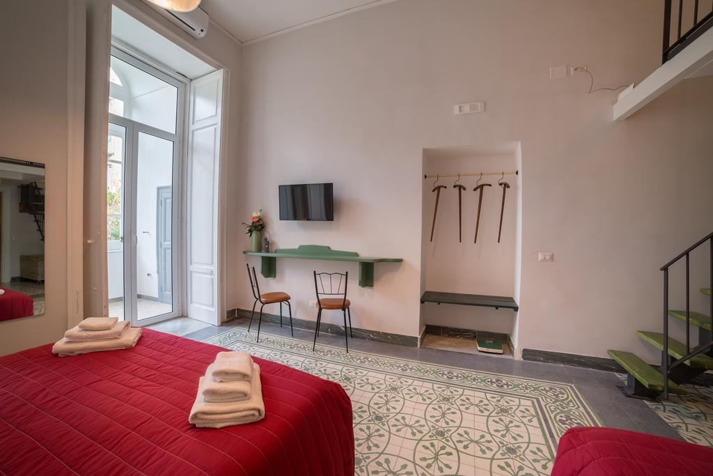 Bed and Breakfast The Foria House By House In Neapel Zimmer foto